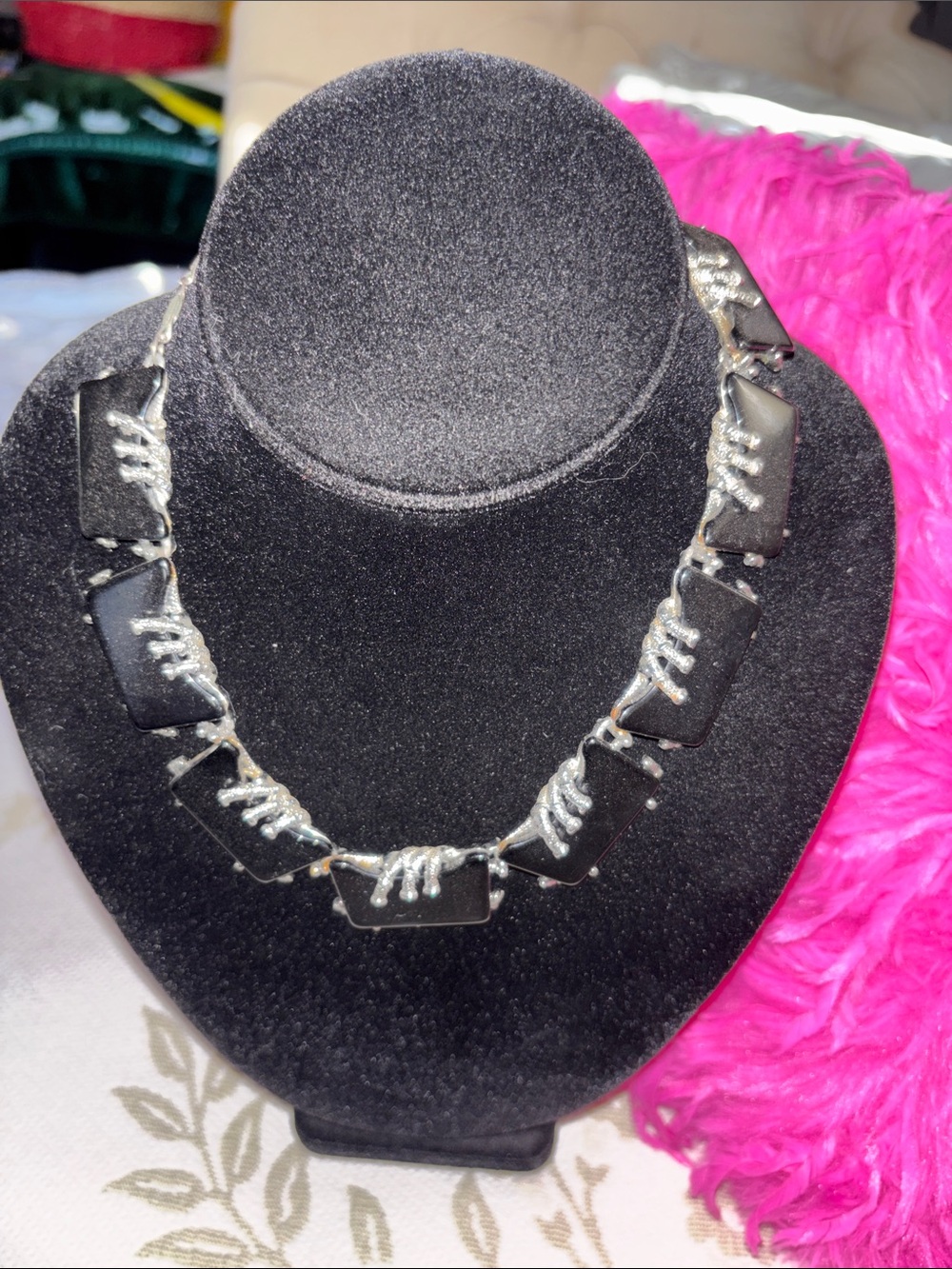 ART Vintage Bakelite Necklace